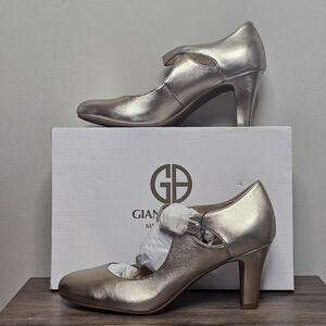 Giani Bernini Women's MaryJane Valeriee Memory Foam Pumps Size 9.5 Platinem NWT